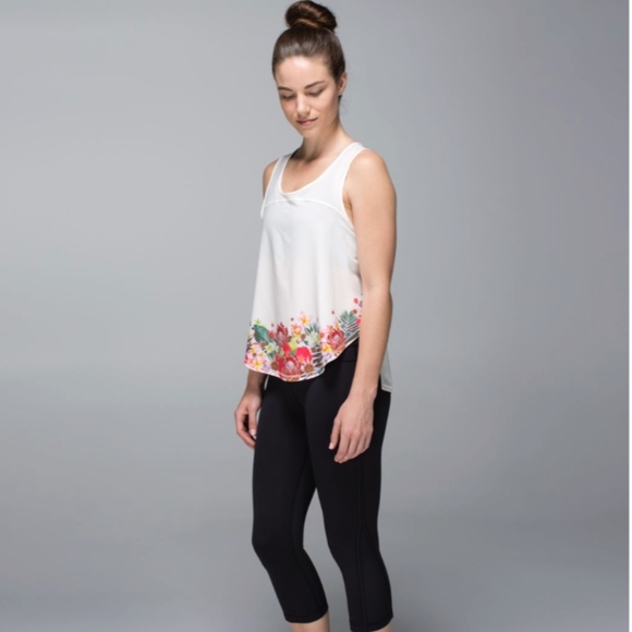 lululemon athletica Tops - HTF NWOT Lululemon Run Split Singlet Secret Garden